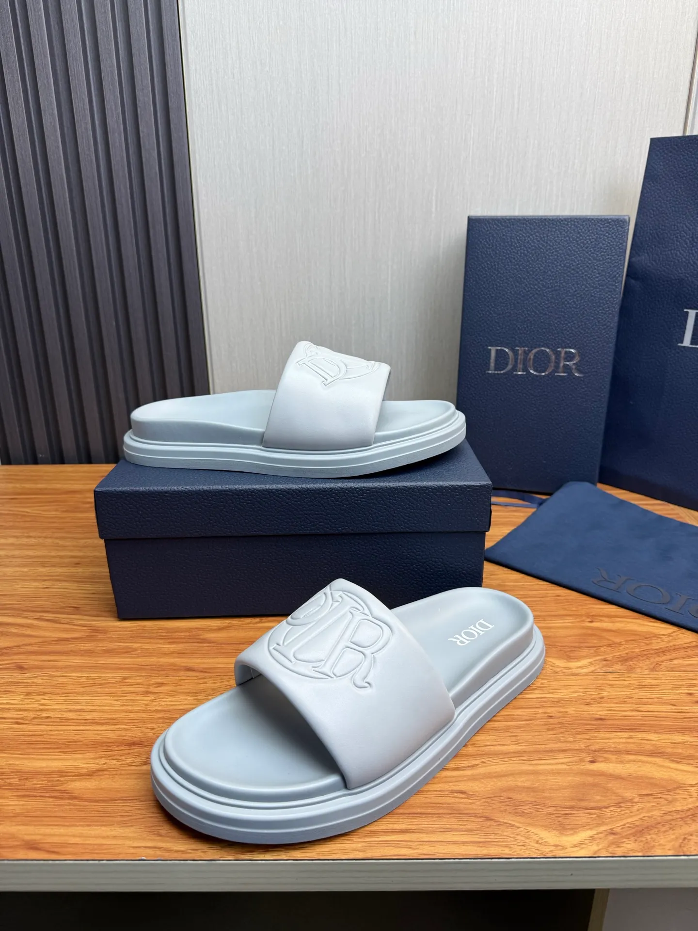 Men's shoes 280💰 Dior. Men's slippers🩴Official website 1:1 production 38-45 yards 45 46 🉑️Customized original material shipped✅